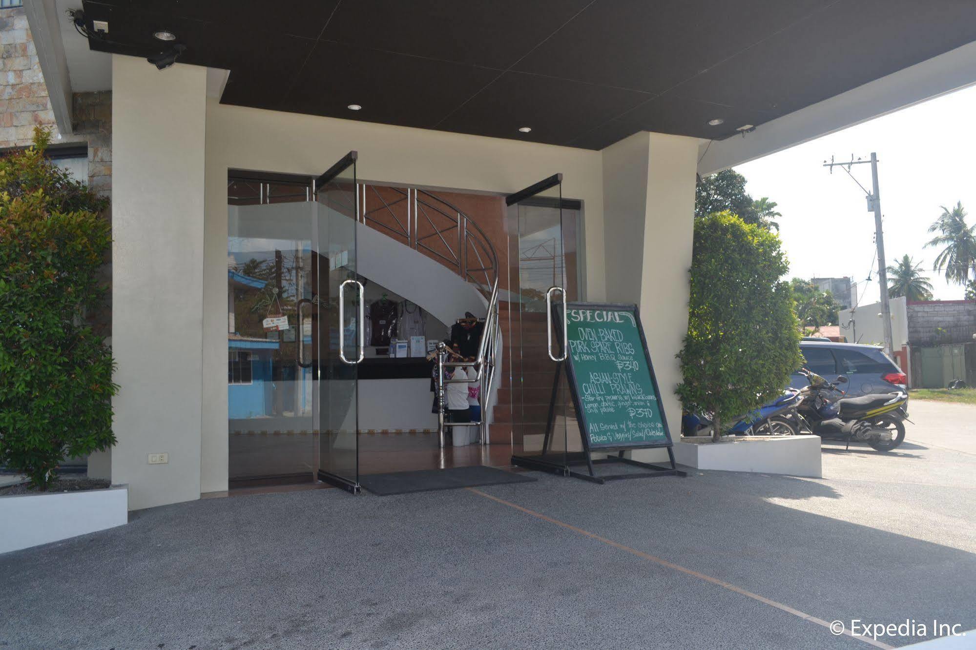 Boomerang Hotel Angeles Exterior photo