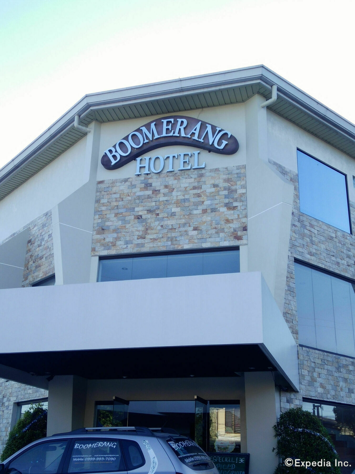 Boomerang Hotel Angeles Exterior photo